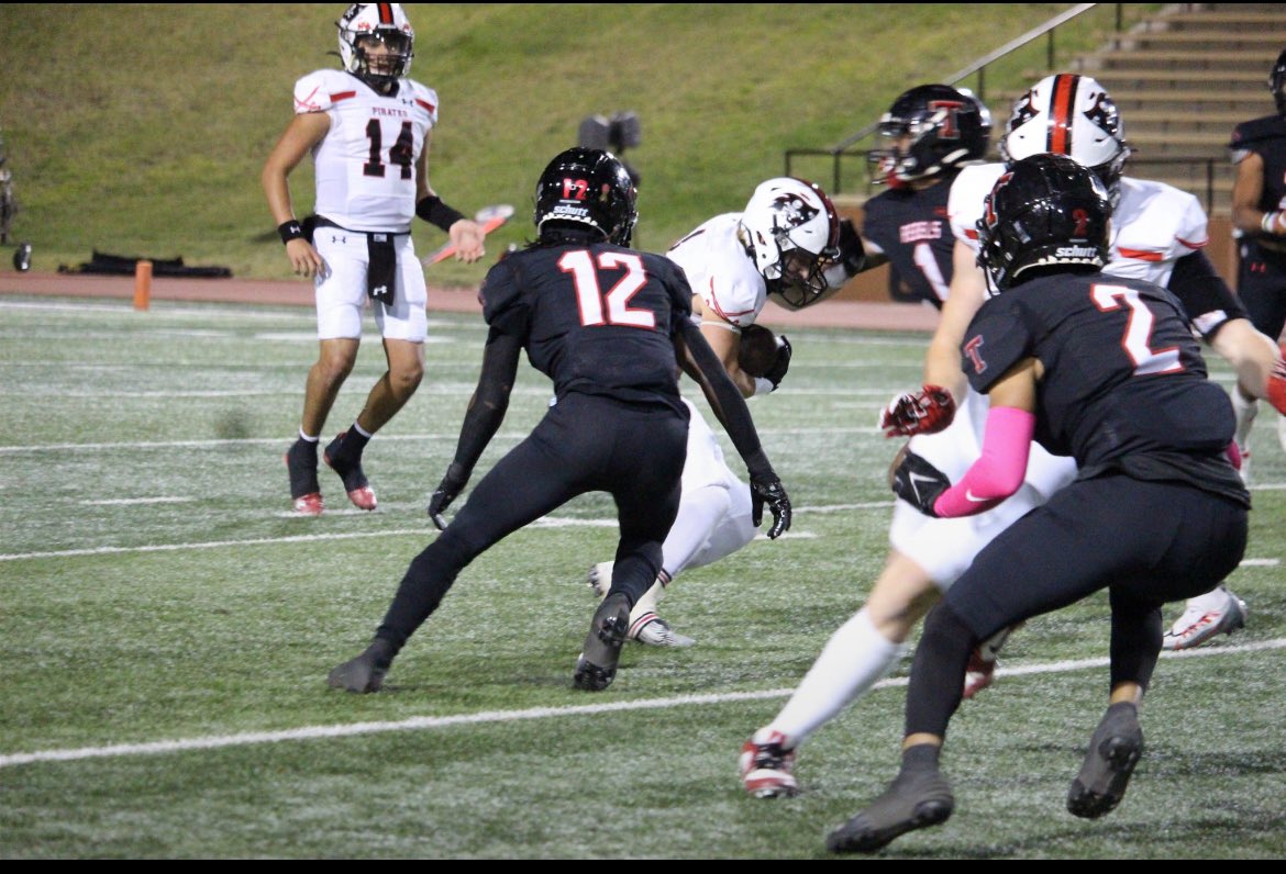 Can’t explain how I feel to get to say I will be signing my letter of intent tomorrow, February 7th in the A/C Foyer at 4:15⚡️

Everyone and all media are welcome❗️ 

Along side- <a href="/luckey_tre2/">Tre’Alan Luckey</a> and <a href="/CarterCaymon/">Cassius “C3” Carter</a>