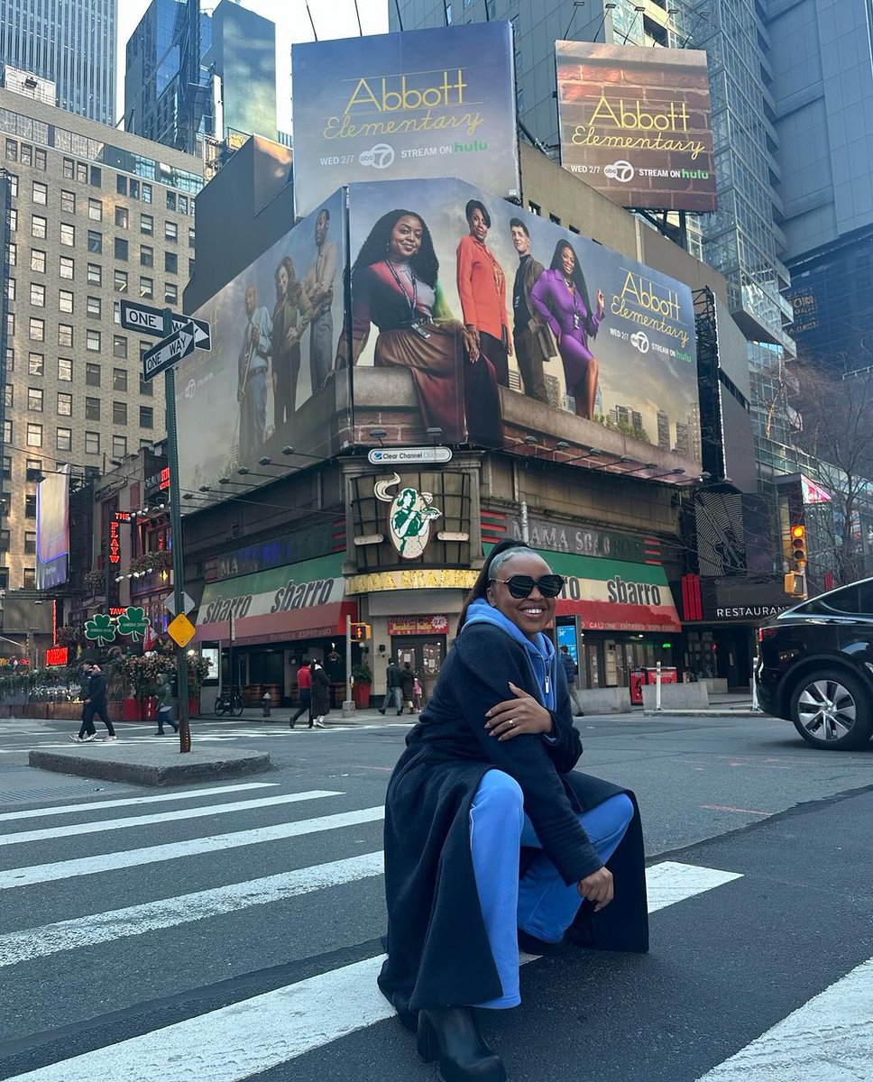 ComplexPop's tweet photo. Quinta Brunson with an ‘ABBOTT ELEMENTARY’ ad in NYC. https://t.co/EFFdHyXH8Z