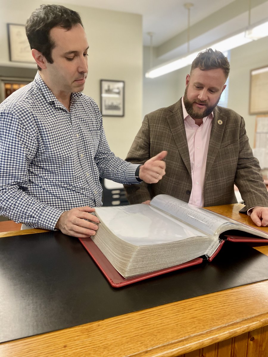JulianCyr's tweet photo. My February Newsletter is out!❄️

Meet our new Chief of Staff @kmpatron, read about Vineyarders' housing testimony on Beacon Hill🏡, learn about my bill to ensure access to books📚, explore Cape Cod's MLK Day celebrations, &amp; so much more!

Read Here: https://t.co/x72AOitthS https://t.co/Yys5qDekR1