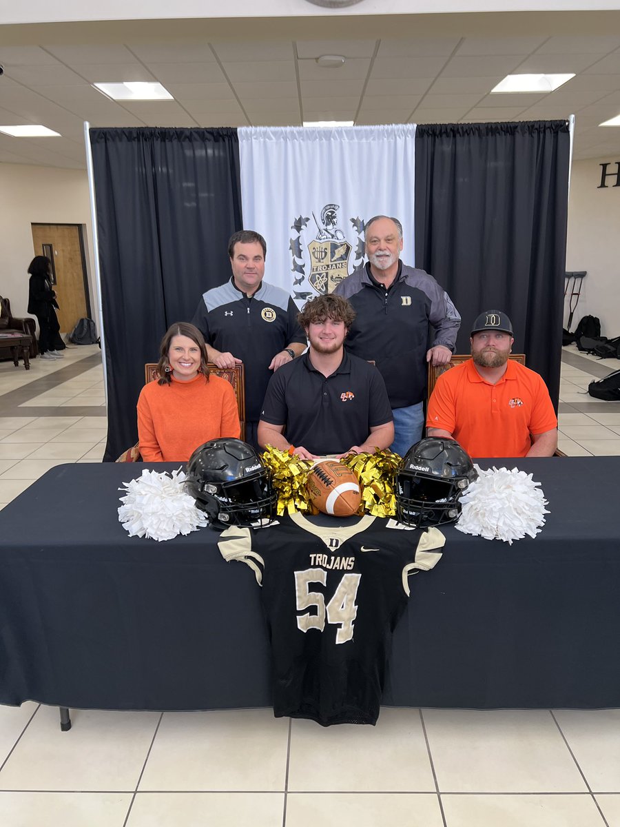 nathanpaschall6's tweet image. It’s official! 🟠⚫️🐅 @Gtown_Football @GtownCoachO @CoachDC14 @JohnPerin @dburgfootball