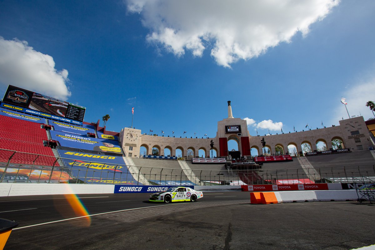 MotionSports_TV's tweet image. Xavi Razo concluye en séptimo sitio la prueba de exhibición de NASCAR México Series en el Coliseo de Los Ángeles.

#clashlosangeles #buschlight #buschlightclash #nascarmexico #nascarmx #nascarmex #xavirazo #labatalladelcoliseo