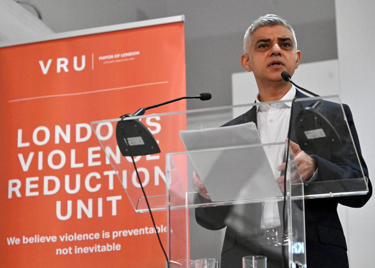 SadiqKhan's tweet photo. Lost learning can lead to greater exposure to violence.

Today the @LDN_VRU launched London’s first Inclusion Charter to help tackle rising school suspensions and absenteeism. 

Find out more: ⬇️
https://t.co/3CZ2SqqGLE https://t.co/sc9Hsf3WwD