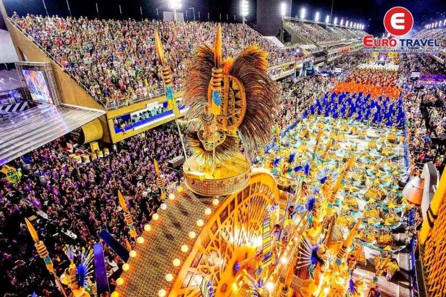 bru2206's tweet photo. "Immerse in the colorful chaos of Rio de Janeiro. Carnival, samba, and stunning beaches. #RioRevelry #CulturalCarnival" https://t.co/UJqRjmO8PC