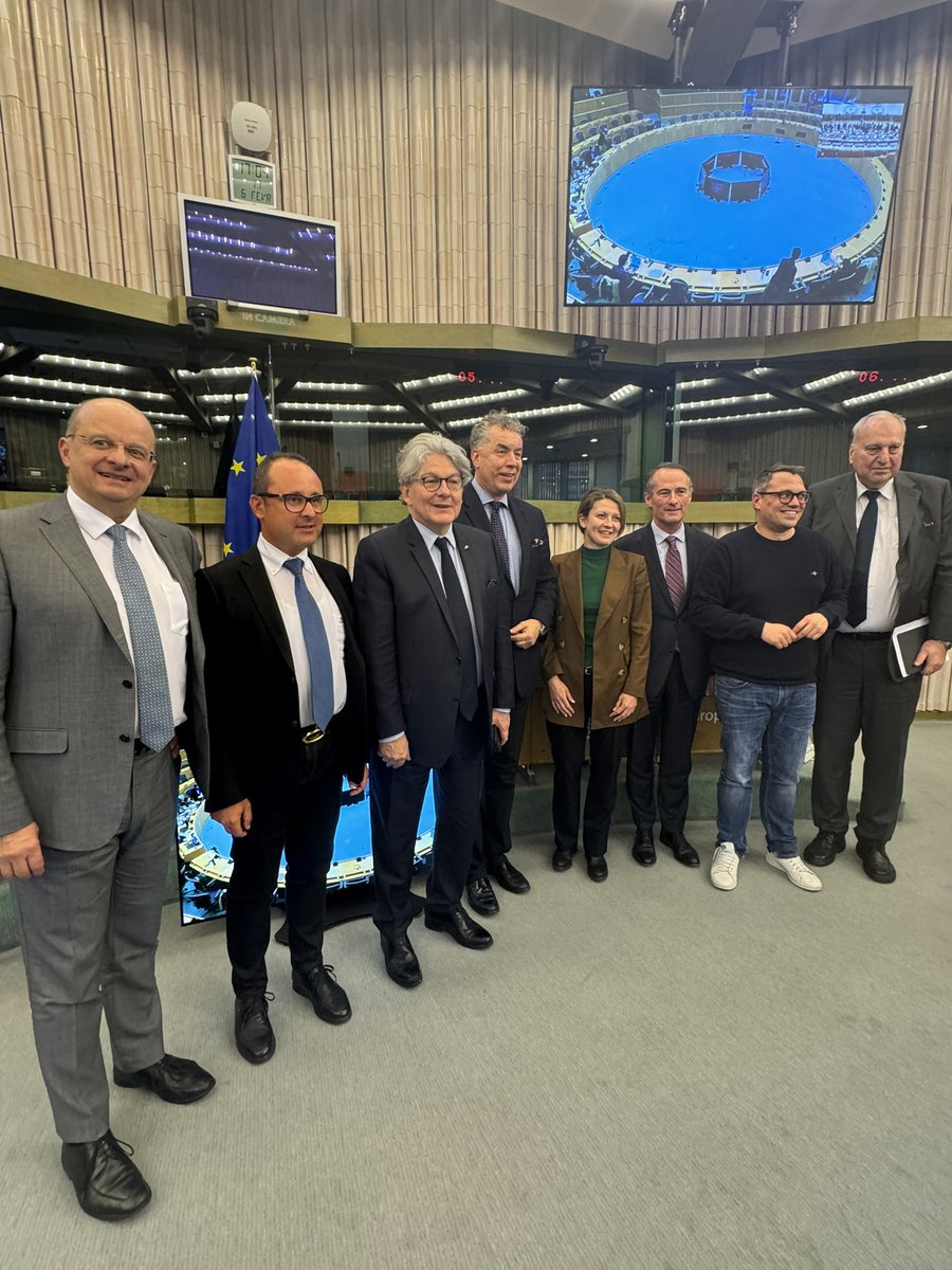 EP_Industry's tweet photo. Deal with Council on the Net-Zero Industry Act 🤝 press conference 17.30 with lead MEP @MEP_Ehler https://t.co/inUU0xptEA #NZIA https://t.co/F56wH0I3ta