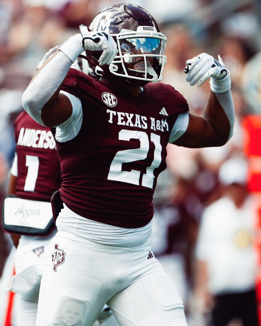 Taurean York: 79.6 Run Defense Grade last season

🔴 1st among freshman Linebackers