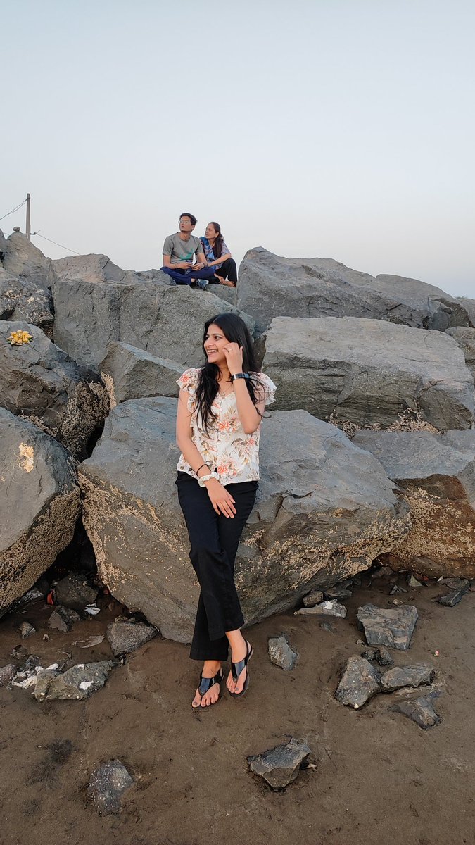 Sakshi tweet media