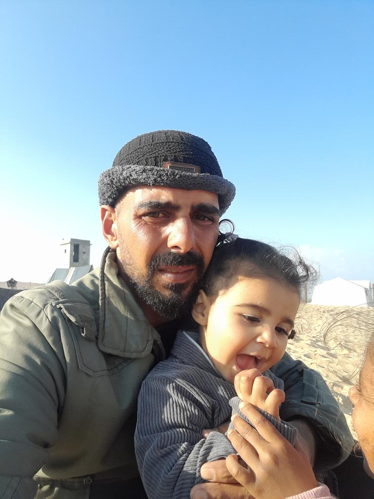 SARAMoh69489245's tweet photo. 💔😿🙏Hi my dear friends,please please help me.I want to leave#Gaza. I want to protect my little girl who is very sick.Everyday I am dying of fear and starvation.The cold is brutal.Please help me leave. Contact me if you have ideas.I need your help.Please🙏https://t.co/NWomGvUkZF https://t.co/8qCimCZ57v