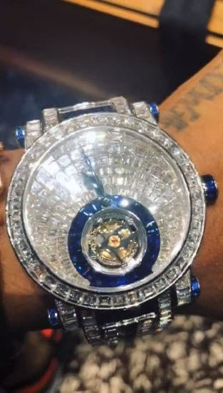 Wizkid deals new watch