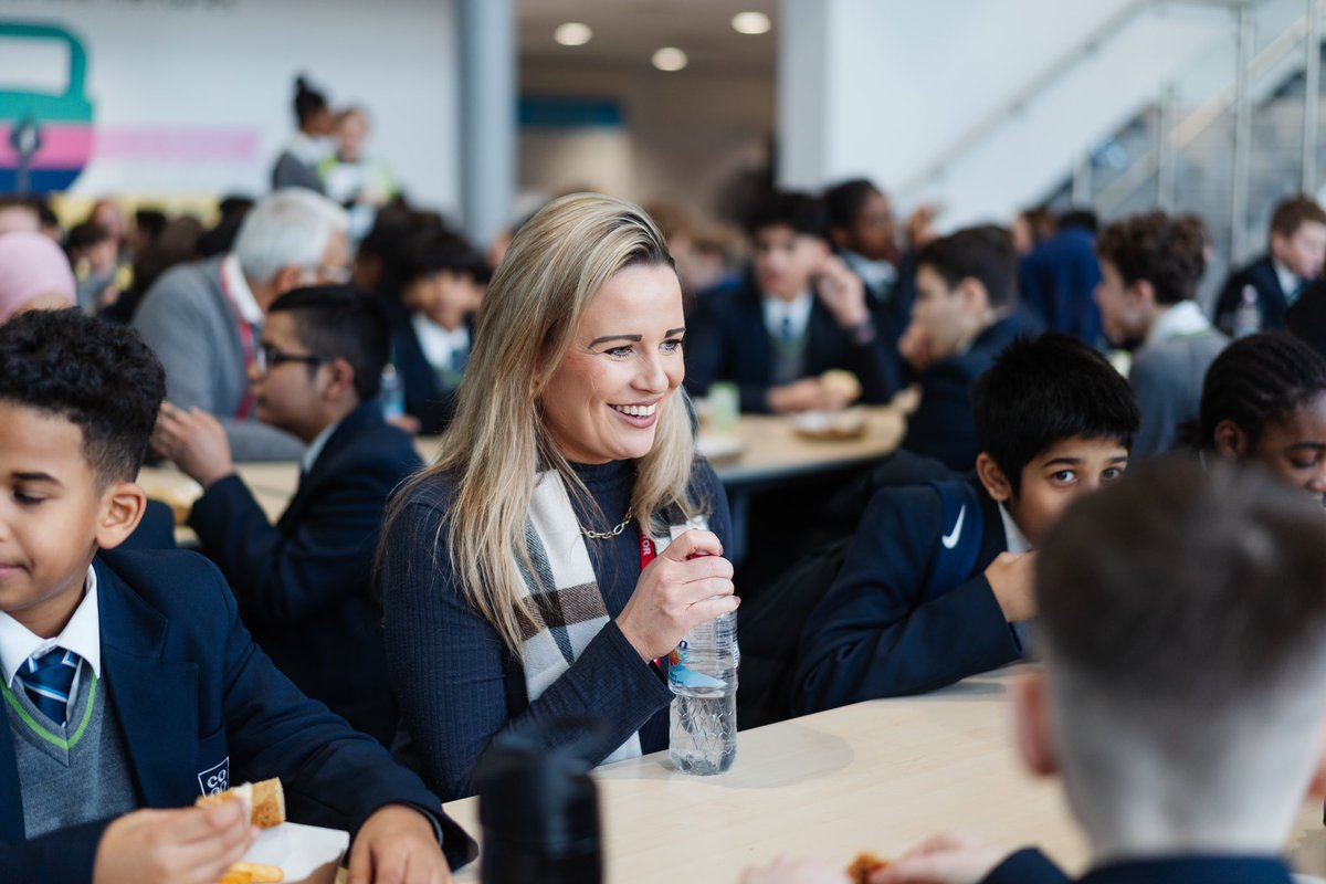 Proud to visit Co-op Academy Belle Vue last week.  Our young people are the UK’s future.  Raising awareness of mental health and support available is vital
#TimetoTalkDay #@coopuk