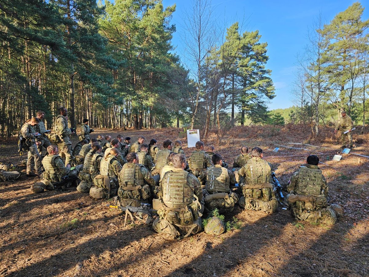 Last week Junior Week deployed onto their first exercise lasting 5 days. Having being taught low level tactical lessons along with how to operate in the environment, finishing off with some Fire Team attacks! Rapid learning curve for all 💥 ⚔️ @RMASandhurst