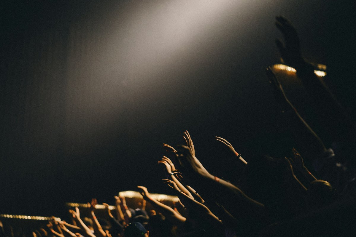 🎶 Researchers collaborate with @stgeorgesbris to launch the first large-scale research project into links between singing and wellbeing. ‘Sing for Happiness’ is aiming to build a choir of 500 or more to understand the effects singing can have on mood. ➡️brnw.ch/21wGJkq