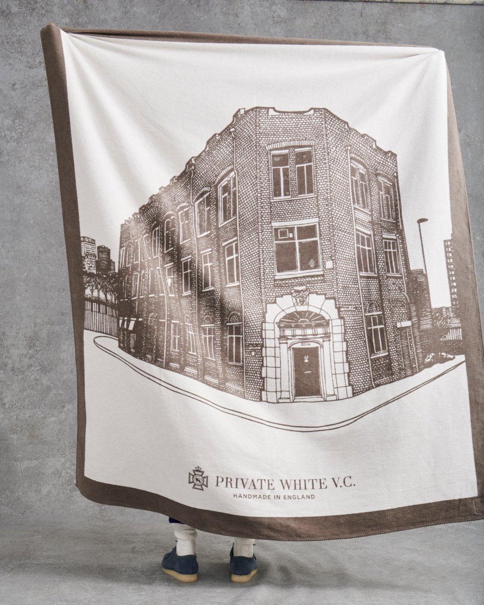 Indecently soft throw blanket fabricated from the finest cotton. Features an exclusive portrait of our 150-year-old Private White V.C. factory based on the original hand drawing by local Mancunian artist Jean Hobson. 

Made from 100% cotton 🇬🇧