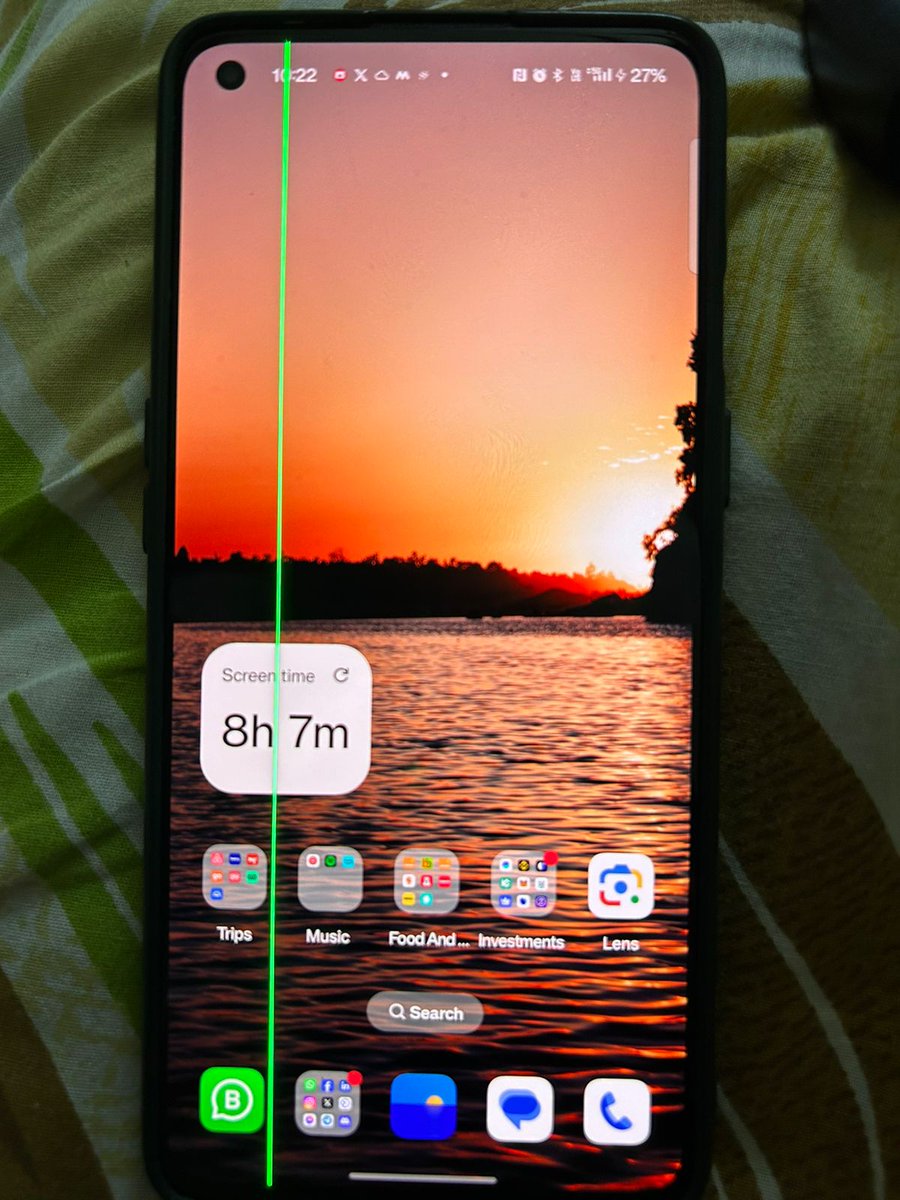 My <a href="/OnePlus_IN/">OnePlus India</a> is in impeccable condition and this is happening after the update. What's this nonsense? 
Want immediate resolution and replacement. I have been using one plus for 8 years now , don't make me change the brand. 
<a href="/OnePlus_Support/">OnePlus Support</a> #oneplus9 <a href="/ConsumerReports/">Consumer Reports</a>