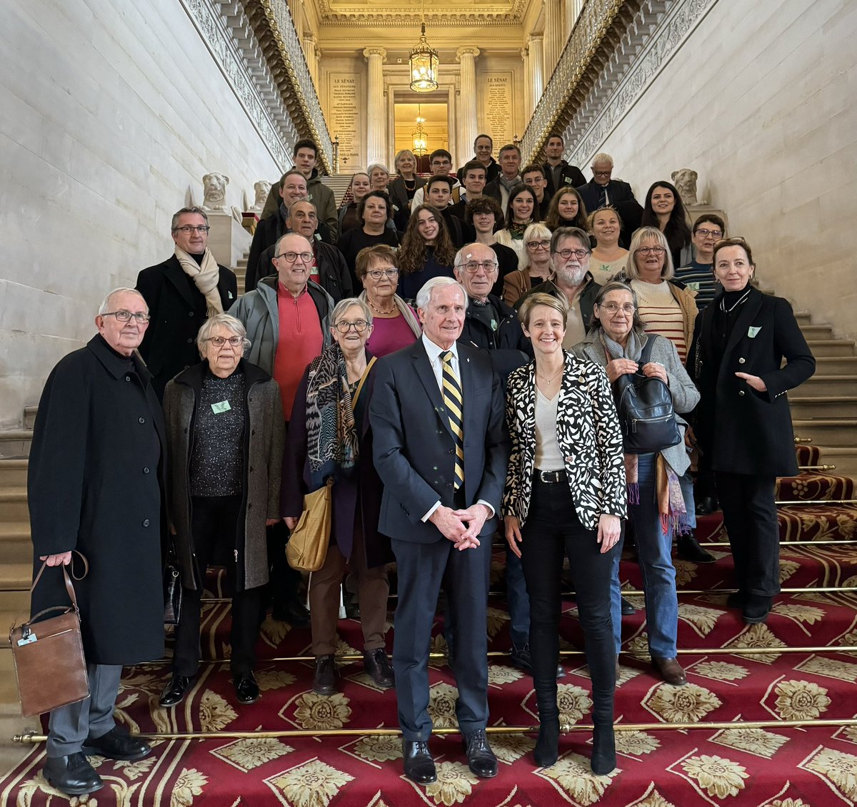 Quel plaisir d’avoir accueilli aujourd’hui au <a href="/Senat/">Sénat</a> les élus de <a href="/BasseGoulaine/">Basse-Goulaine</a> autour de mon ami Maire Alain Vey, ainsi que les élus du Conseil des Sages et du Conseil municipal des Jeunes. Merci à tous pour ces échanges et pour votre engagement !