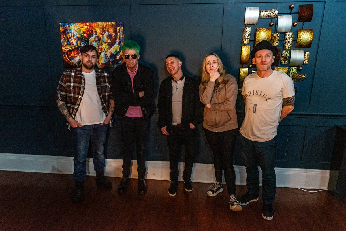 MF_Som_Taylor's tweet photo. That's a wrap on Monkie Mind's Surrealio. I can't wait for everyone to see the final video!

photos by astroandy1969 (Instagram) https://t.co/6yoSw3SWag
