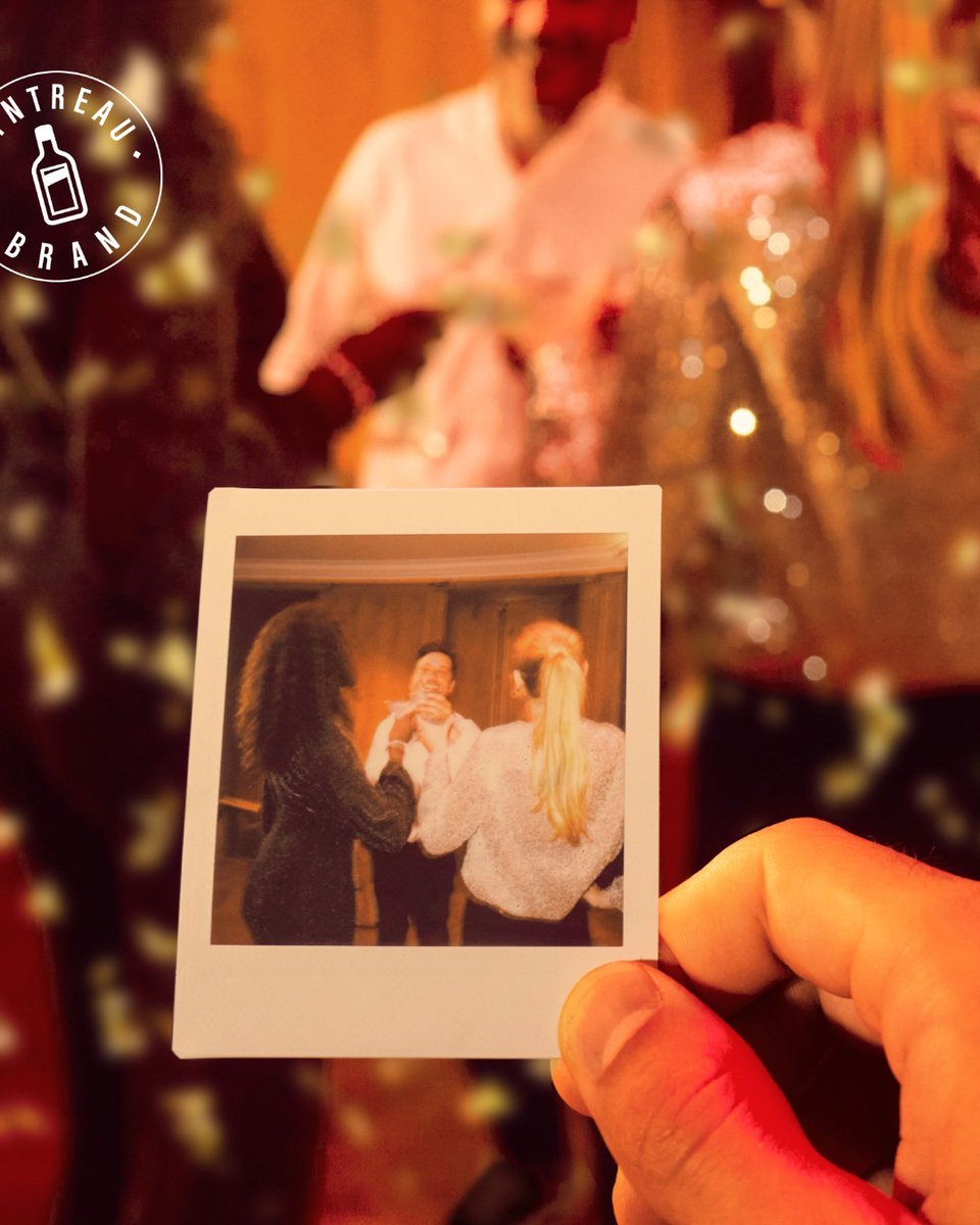 Make lasting memories this season of love with Cointreau...

Whether it is a cosy night in with your special someone, or a luxurious date night out, Cointreau is the key ingredient to a romantic cocktail.

#Cointreau #valentinesday #datenight #cocktails #oppositesattract