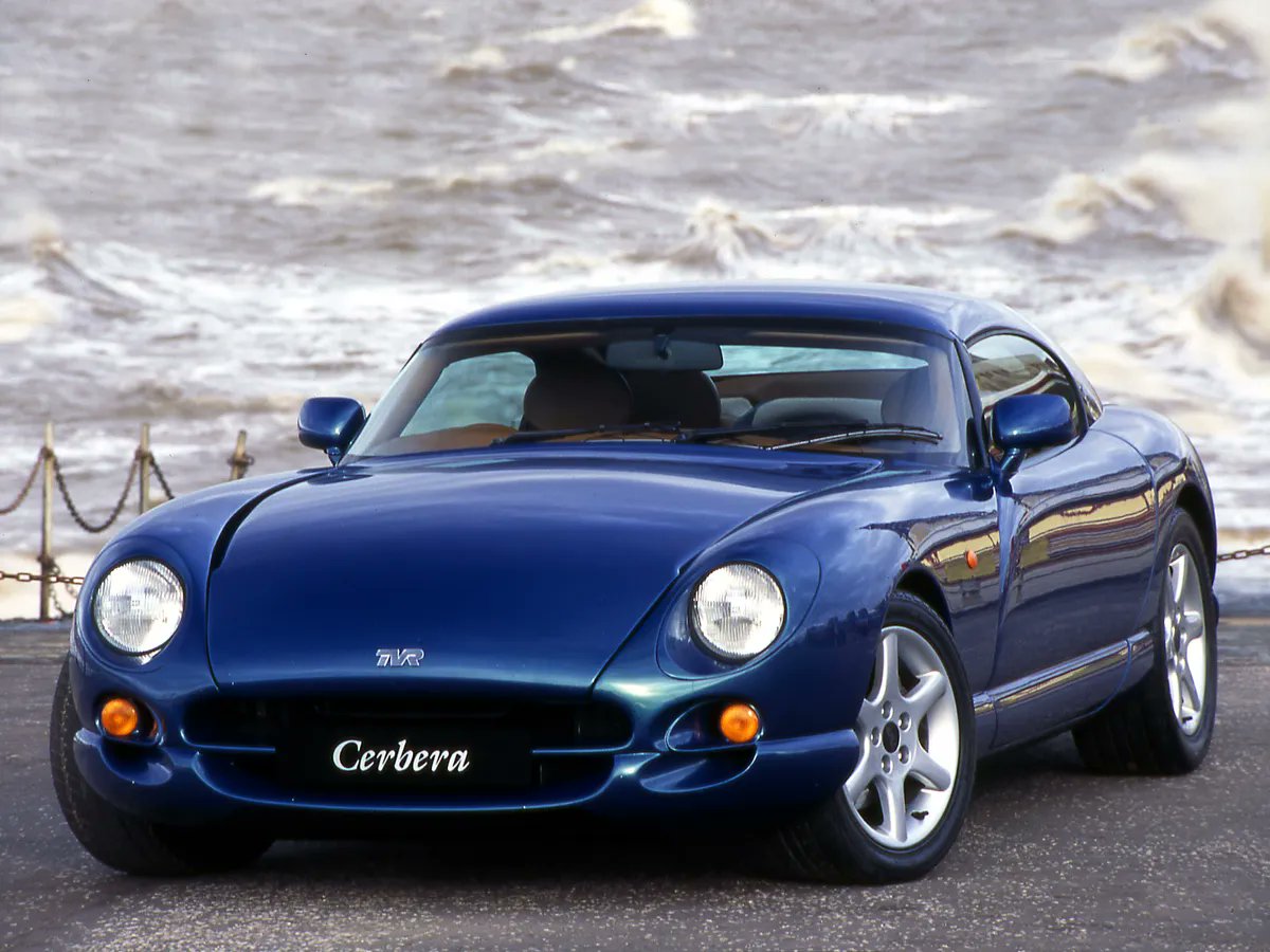 hh42248169's tweet photo. @_DrivingEmpire Are the same.TVR Cerbera 2003 https://t.co/7EIY44EkDS