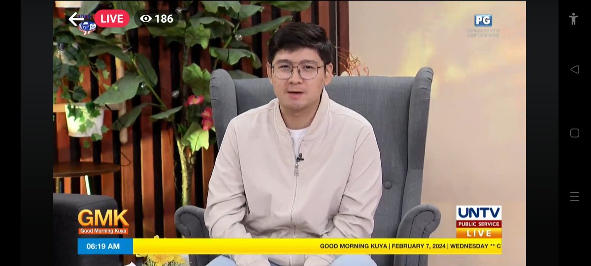 hazelKYJ_YJG's tweet photo. Happy Hump Wednesday @GoodMorningKuya and @_hplarjoshua 😎☺️😁 https://t.co/s7y6L7BtPN