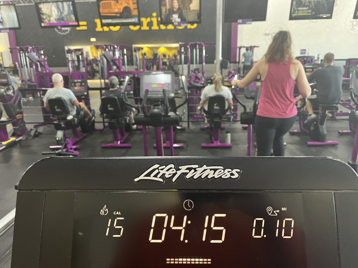 CoachDobbinsSCD's tweet photo. The complete workout playlist todayโฆ #RIPCowboy #TK https://t.co/xfafzTJSYN