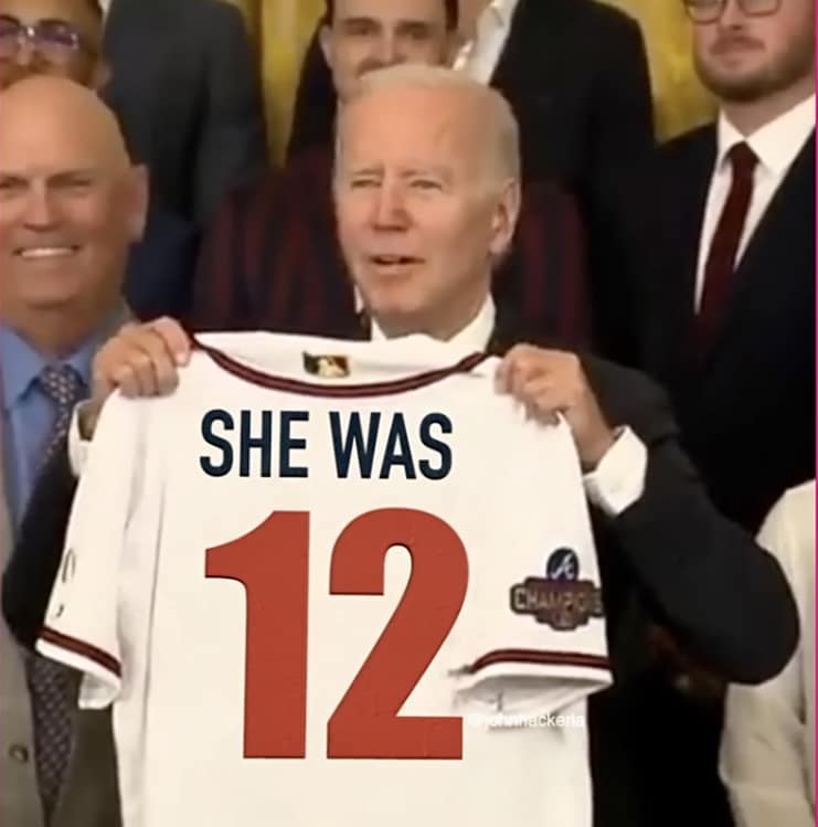 JannaPart2's tweet image. 😂😂😂😂 Is this HACK #HuntersDealer ??? 

#SayNoToCrack Brandon !!! 😠😠😠😠