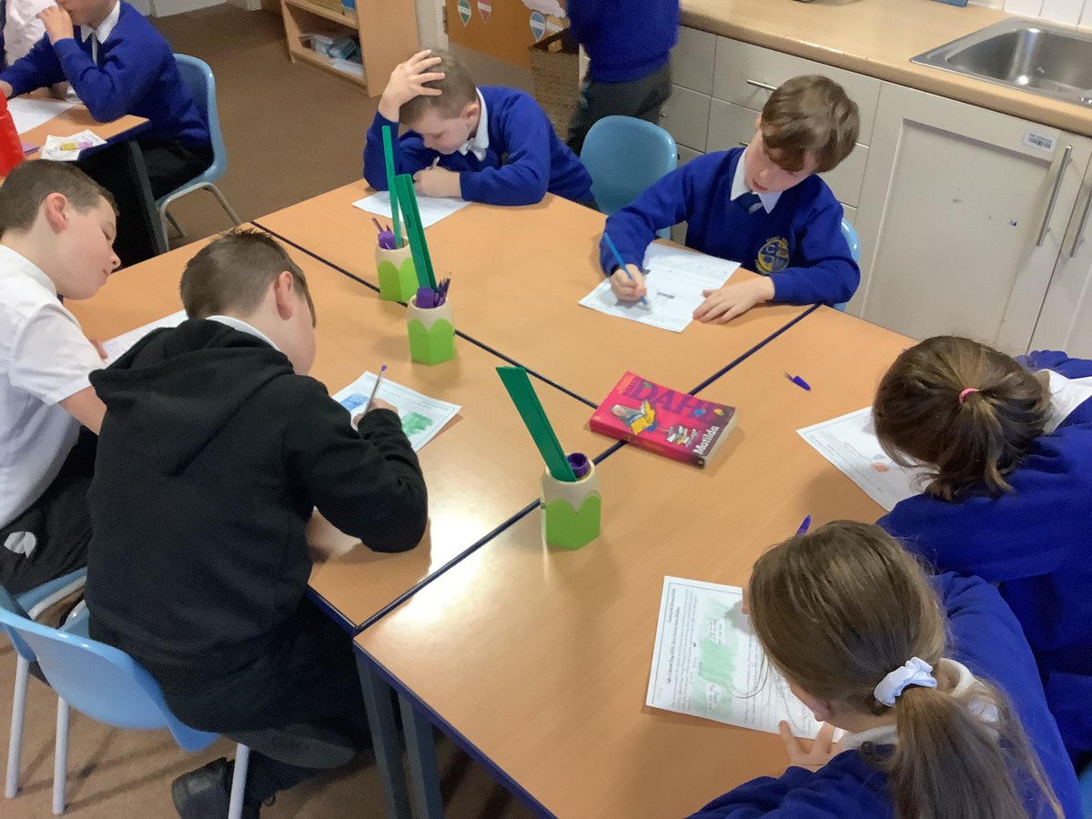 MissTaylorCarrM's tweet image. Class 7 have worked really hard today for #onlinesafetyday and have been finding out just how much of an impact they have online! 💻📲🤳
#carrmillcomputing