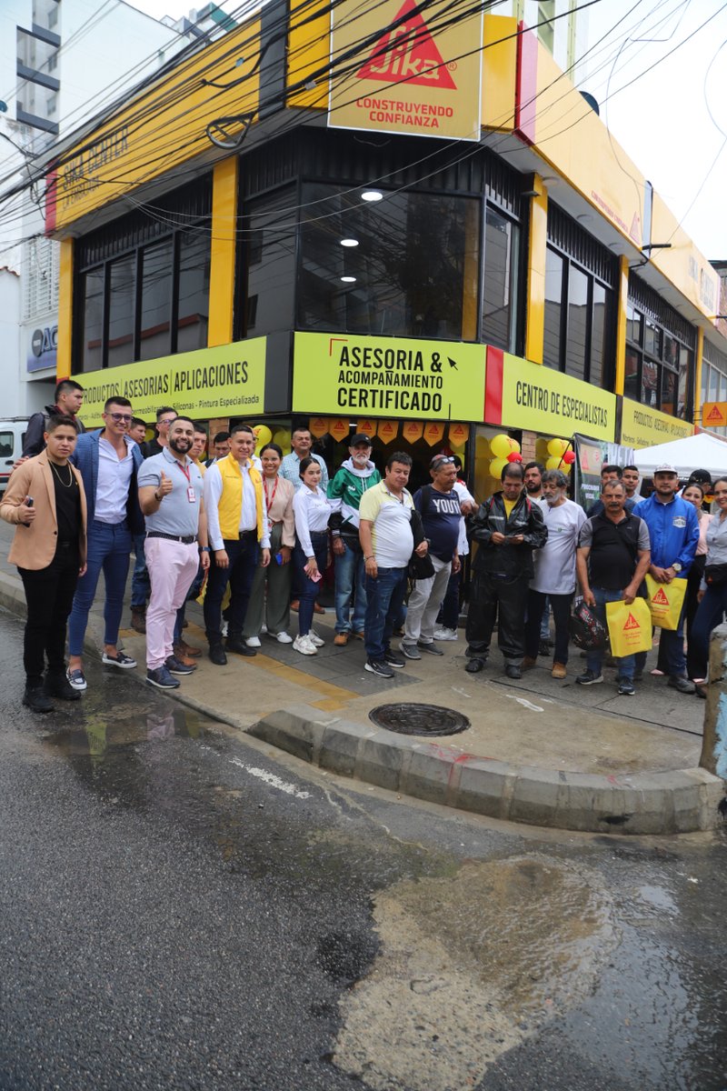 CCBucaramanga's tweet photo. 🎉¡Acompañamos la celebración del 1er aniversario de Sika Center, 🛠️🗄️ un gran aliado institucional de nuestra estrategia de Fortalecimiento Empresarial #RutaF! 🤩 https://t.co/bi6IY1gQpx