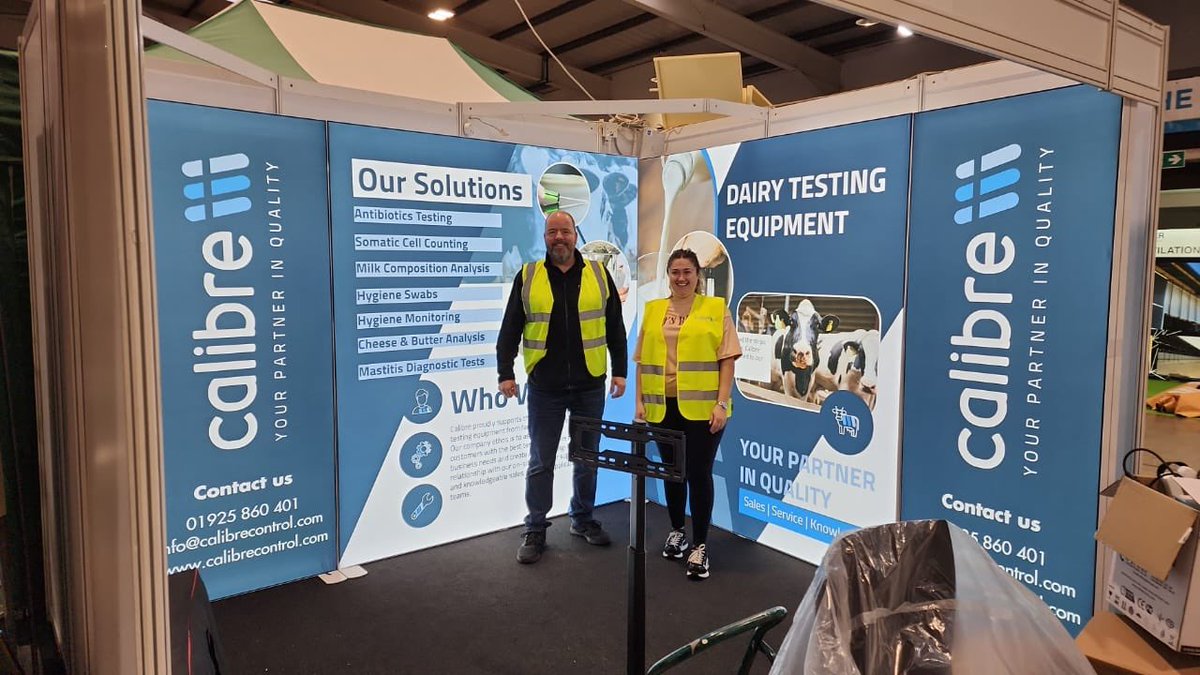 calibrecontrol's tweet image. Our team mid set up for Dairy-Tech tomorrow! Come and visit us on stand T98 for all your dairy testing needs! 🐄 🥛 
#dairytech