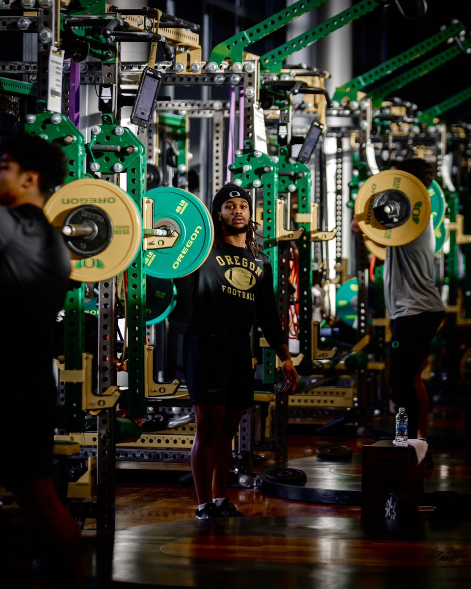 isaangelinaa's tweet image. Shadow work

#GoDucks #oregonfootball