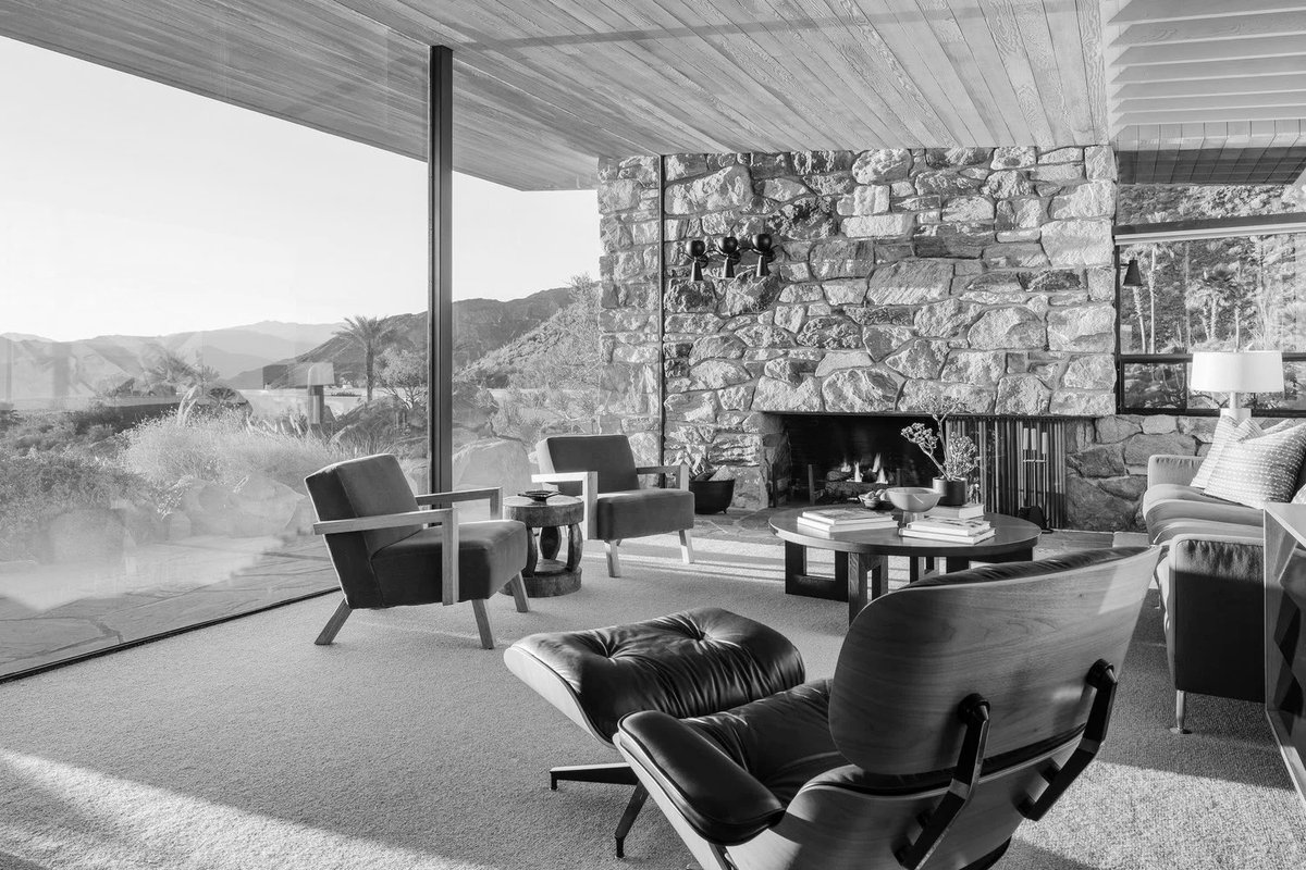 TRES60Blog's tweet photo. Interiores de la Edris House, proyectada y construida en 1954 por el arquitecto E. Stewart Williams en Palm Springs, California, por encargo de Marjorie y William Edris.

Fotos de Lance Gerber.

#EdrisHouse #StewartWilliams #modernarchitecture #midcenturyhomes #arquitectura https://t.co/y87c8r9erO