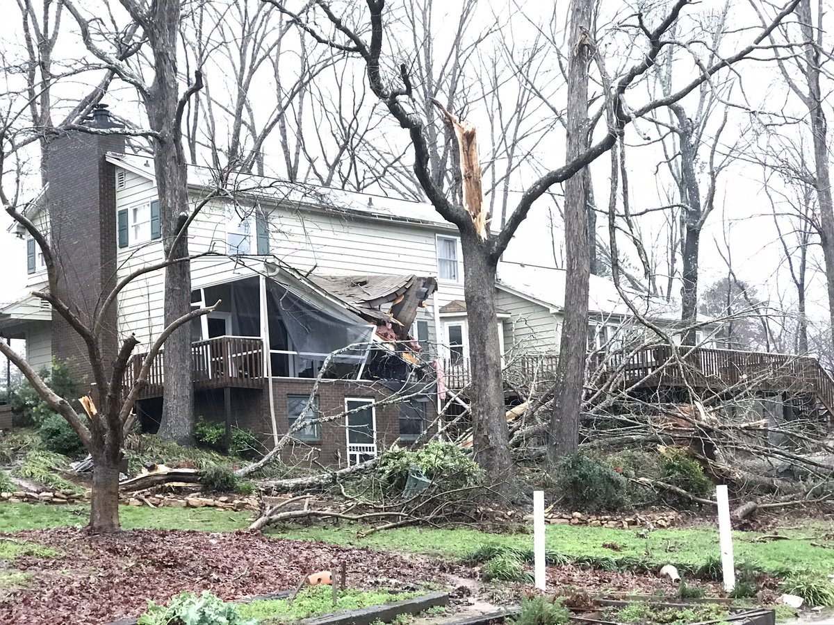 TurnerHarris24's tweet photo. @wxbrad Damage from that same system to my parent’s house off of Dixon School rd. In Kings Mountain. A day our family will never forget! https://t.co/j106yVO3sp