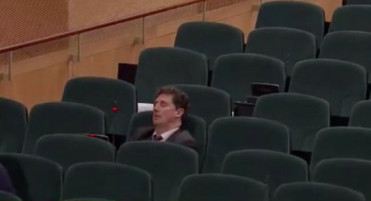 Time to wake up <a href="/EamonRyan/">Eamon Ryan</a>

Forever asleep at the wheel… 😴 

2022 - Asleep during security queues crisis
2023 - Asleep when drones closed Dublin Airport on 6 separate occasions
Now - Asleep once again when Dublin Airport capacity capped

Eamon, <a href="/RTE_PrimeTime/">RTÉ Prime Time</a> is on!