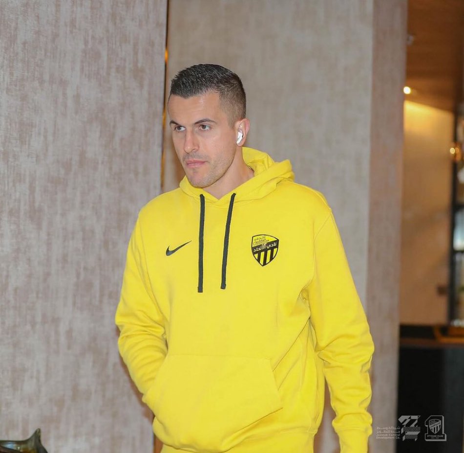 غروهي من غاب عن الفريق وهوا برا كاس العالم وبرا المنافسه على الدوري وبرا كل شي هالموسم !!!!
#الاتحاد