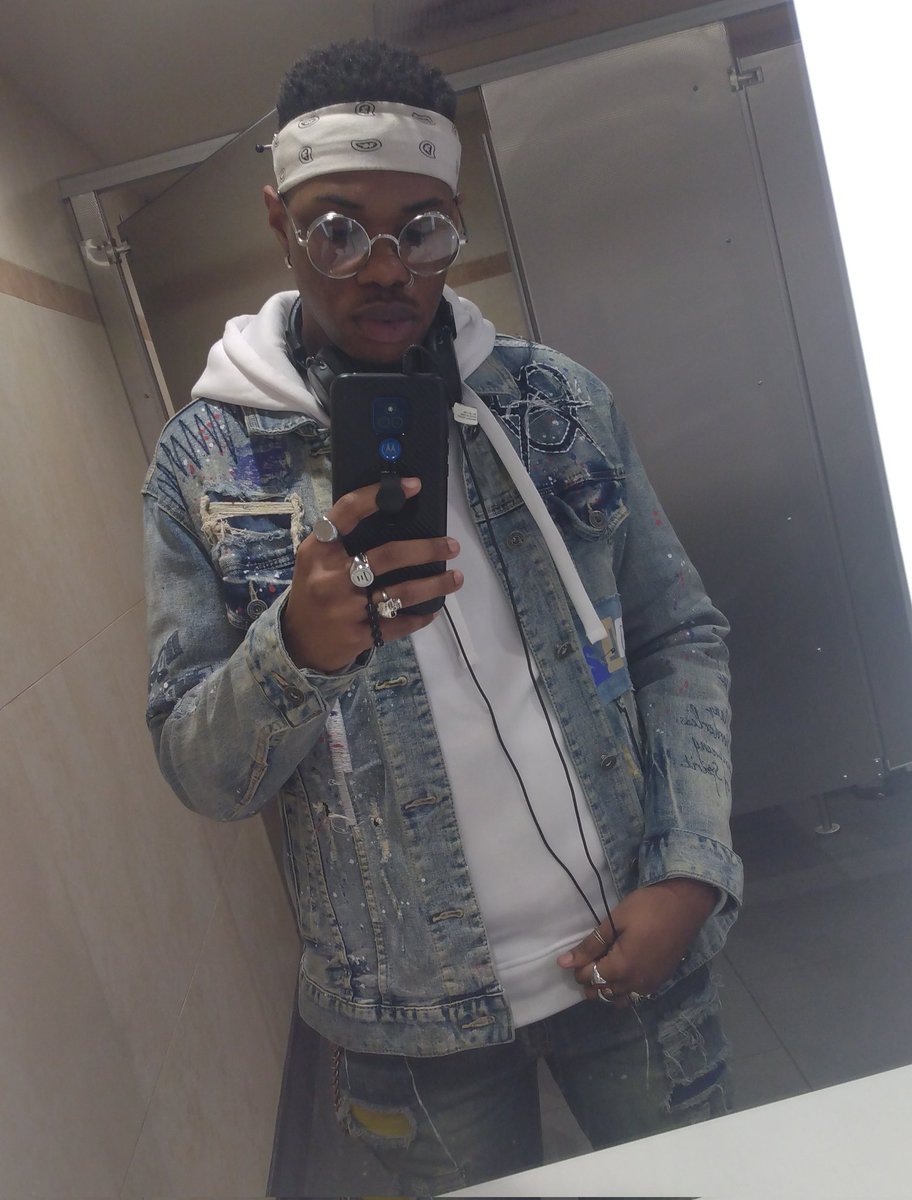 Malik_Nova96's tweet photo. "Another day up on the earth, somewhere that I don't belong.
Just me on my own." #selfie #fashion #punk #punkstar #punkstyle #punkfashion #alternative #alternativeboy #alternativefashion #alternativestyle https://t.co/f6YEBjuPaK