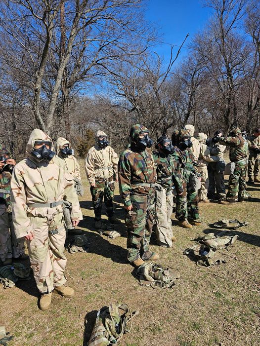 USArmyFortSill's tweet image. 👨‍🚒🔥 CBRN gear training in full swing for Charlie Battery, 1-31 FA BN BCT trainees! Ready to tackle any challenge. 🛡️👊
#basictraining #BasicCombatTraining #usarmy #soldier #BeAllYouCanBe #cbrn #teamsill #FiresStrong