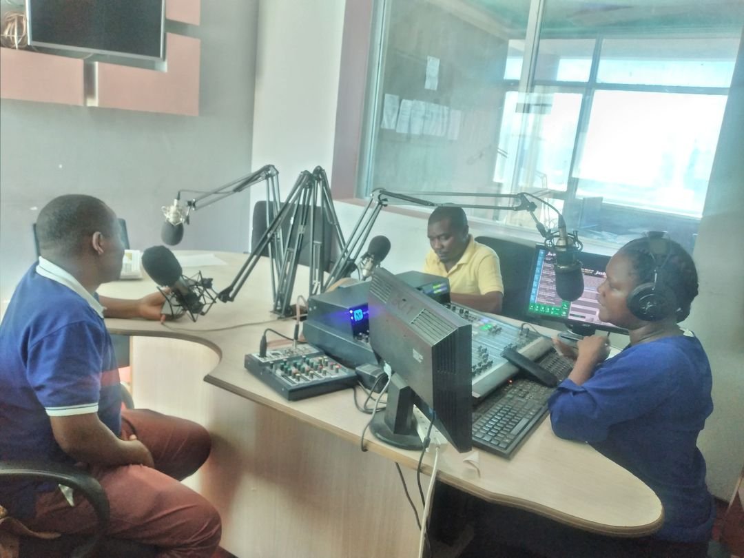 #OnAirNow | #Bwashesha with Afande Muki, Emmanuel Adyeeri and Eunice Bimbo. Driving you through the morning entertainment.

Where are you listening from?