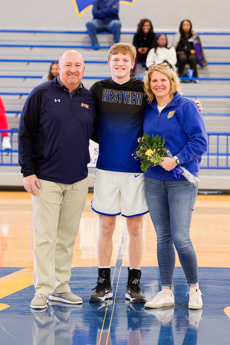 westview_hoops's tweet photo. Thank you for showing the team what it means to be bought in to something bigger than yourself. Thank you for the sacrifices you have made over the last four years. Thank you for continuing to lay the foundation of this program. We are in a better place because of your impact! https://t.co/OqrD8cVjq5