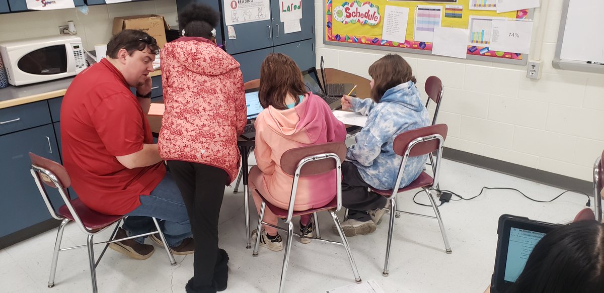 MaxfieldEdD's tweet photo. Blessed and grateful for the support of @ChathamMiddle specialists, Ms. Cardenas and Mr. Laughlin as mathematicians continued their INQUIRY into the coordinate plane today. 
#AVIDSpiritWeek #WICOR https://t.co/QFnwVBTeU6
