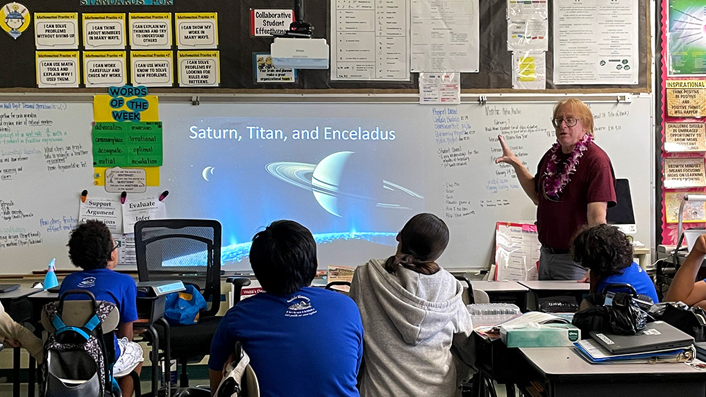 PISCES_UH's tweet image. We're having a blast visiting local schools this week in support of Journey Through The Universe. This morning, we joined Dr. Kevin Grazier at Keaukaha Elementary to explore the many fascinating moons of our solar system. Mahalo to all the #JTTU scientists making a difference! 🙌