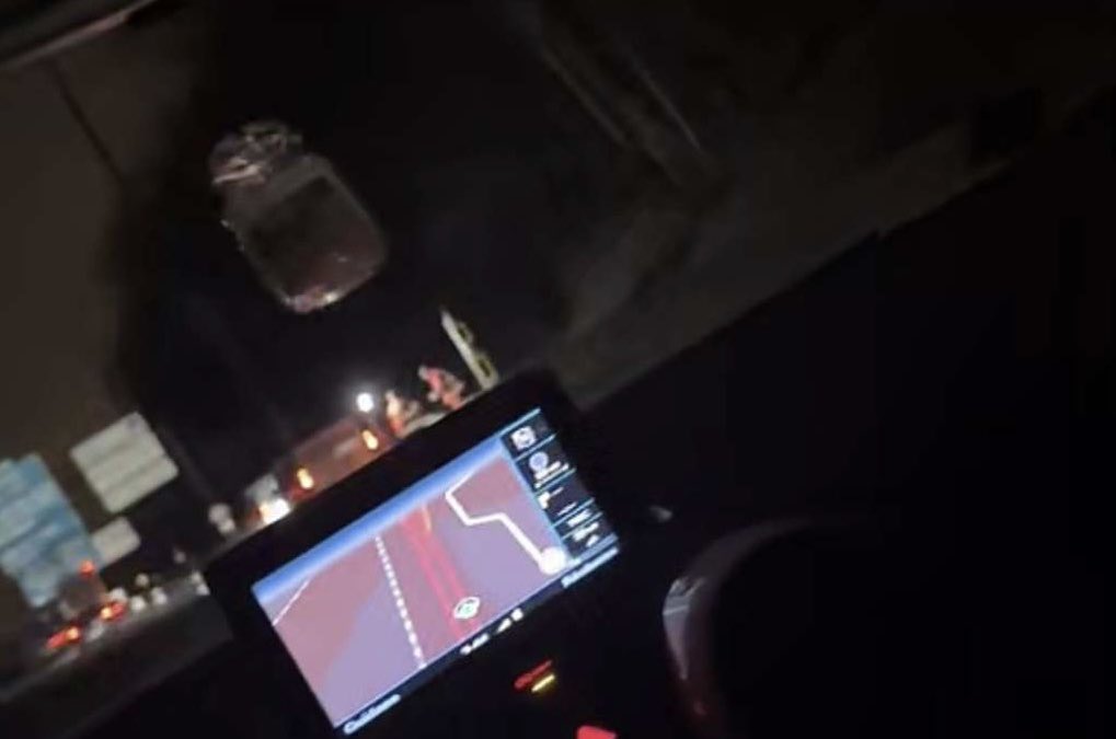 InfoRoubaix_'s tweet image. 🔴 URGENT - 22h52 - Le radar après la
pompe de Mons-en-Baroeul va peut-être être actif à partir de ce soir. Attention, parce que lui il va faire des ravages.. La vitesse est à 70, je vous tiens au courant si le radar est actif dès ce soir.