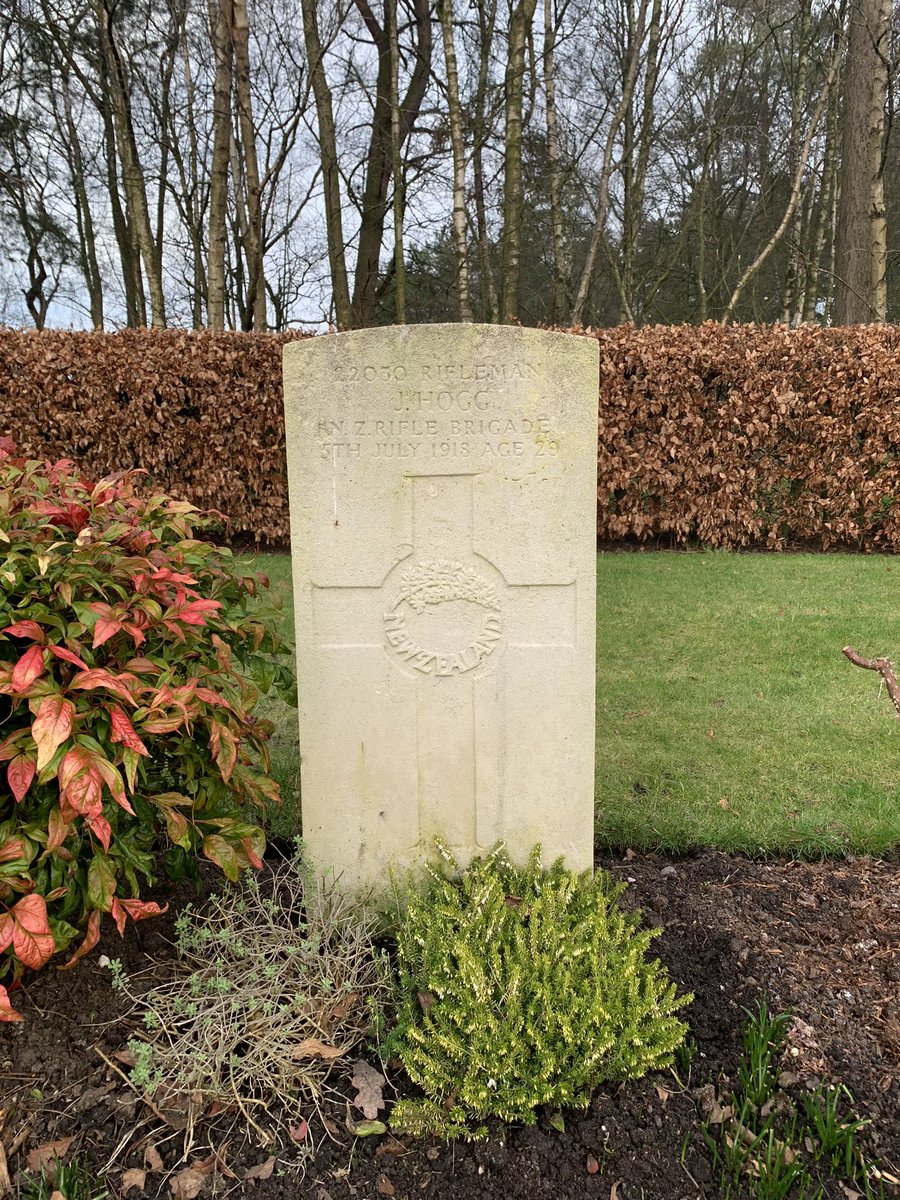 Remembering the seventy-three New Zealanders who served far away from home during #WW1 and are buried at Cannock Chase. #WaitangiDay 

📍Cannock Chase War Cemetery