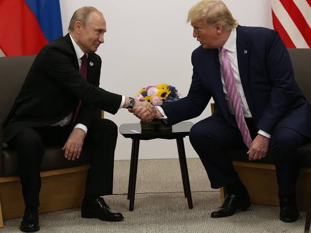 LeonMcCain2's tweet photo. @NikkiHaley The only candidate who will win against Biden is nikki haley. Because moderate republicans will never vote for #Trump. Trump is the candidate of the enemies of the United States. Trump always blames the United States in his statements.
#biden elections 2024 border https://t.co/HOzW00JvVA