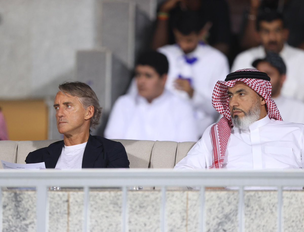 #عاجل.. مصادر #عكاظ: 

نادي #النصر يطلب من الاتحاد السعودي لكرة القدم استدعاء محمد كنو وياسر الشهراني لجلسة استماع أسوة بالـ 6 لاعبين الذين تم الاستماع لهم حول تعرضهم لمواقف سلبية الفترة الماضية مع المدرب الإيطالي روبرتو #مانشيني <a href="/robymancio/">Roberto Mancini</a> والجهاز الإداري للمنتخب السعودي الأول.