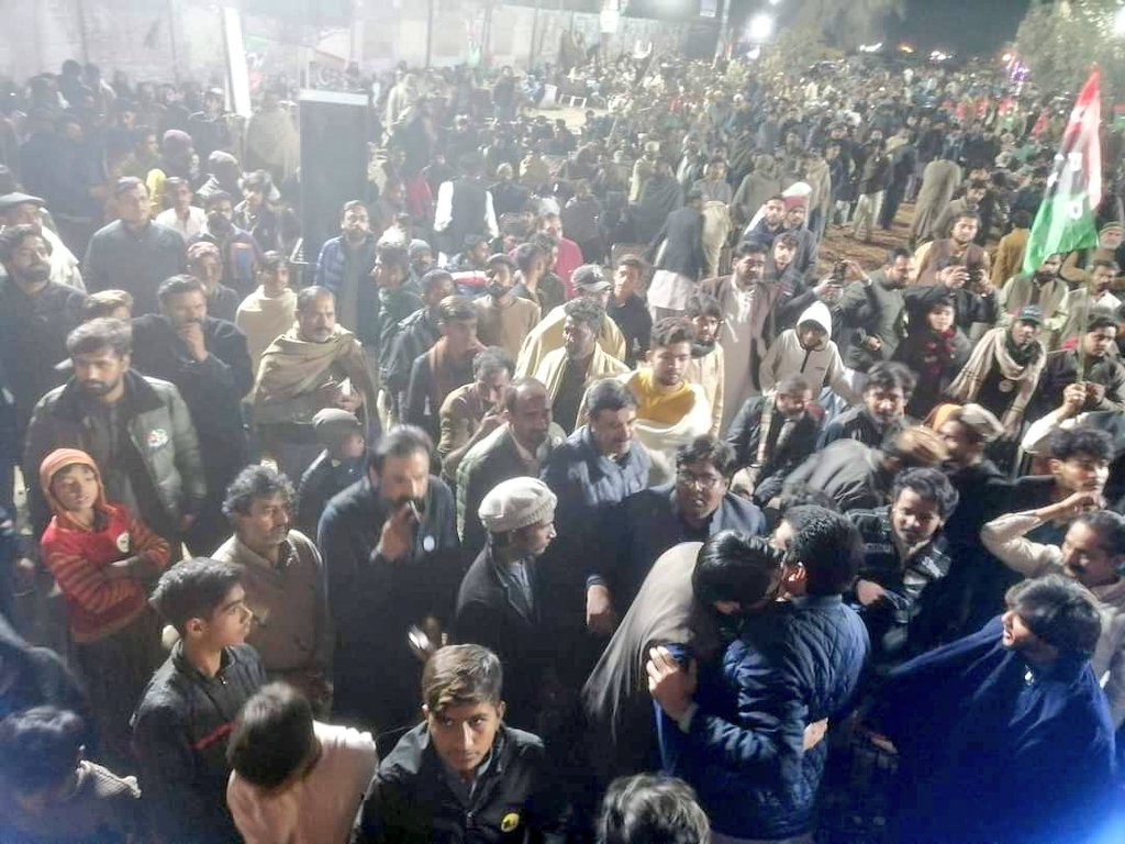 TasneemQureshii's tweet photo. سرگودھا: تسنیم احمد قریشی
سابق وزیر مملکت/ پاکستان پیپلزپارٹی کے نامزد امیدوار برائے قومی اسمبلی حلقہ NA-84 کی نیو سیٹلائیٹ میں جلسہ عام میں شرکت
#Sargodha
#NA_84
#VoteForTeer
#Elections2024 https://t.co/OZm8fi3php