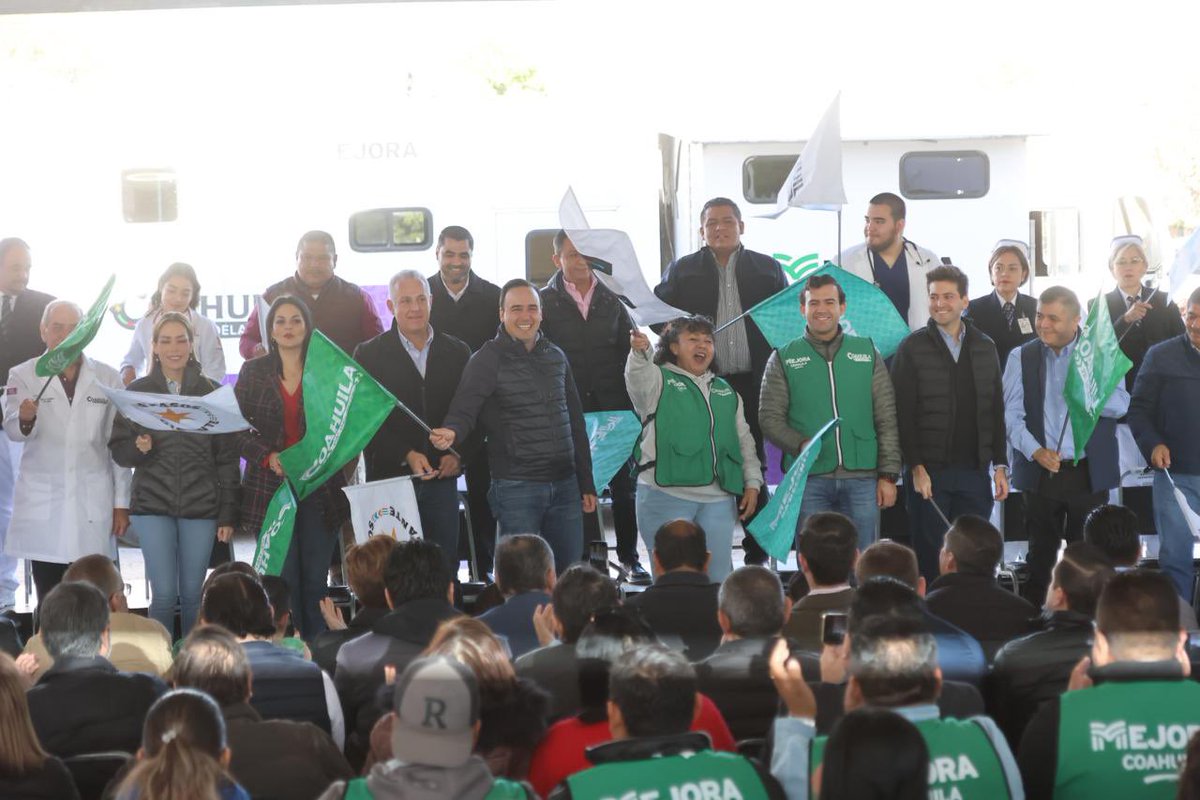 En #Torreón, en la Col. Vencedora, arrancamos junto con mi amigo, el alcalde <a href="/RomanCepeda/">Román Alberto Cepeda</a> y nuestro gran equipo el proyecto de la “Caravana de la Salud" que llegará a los 38 municipios del estado. A través de la estrategia social #MejoraCoahuila (1/2)