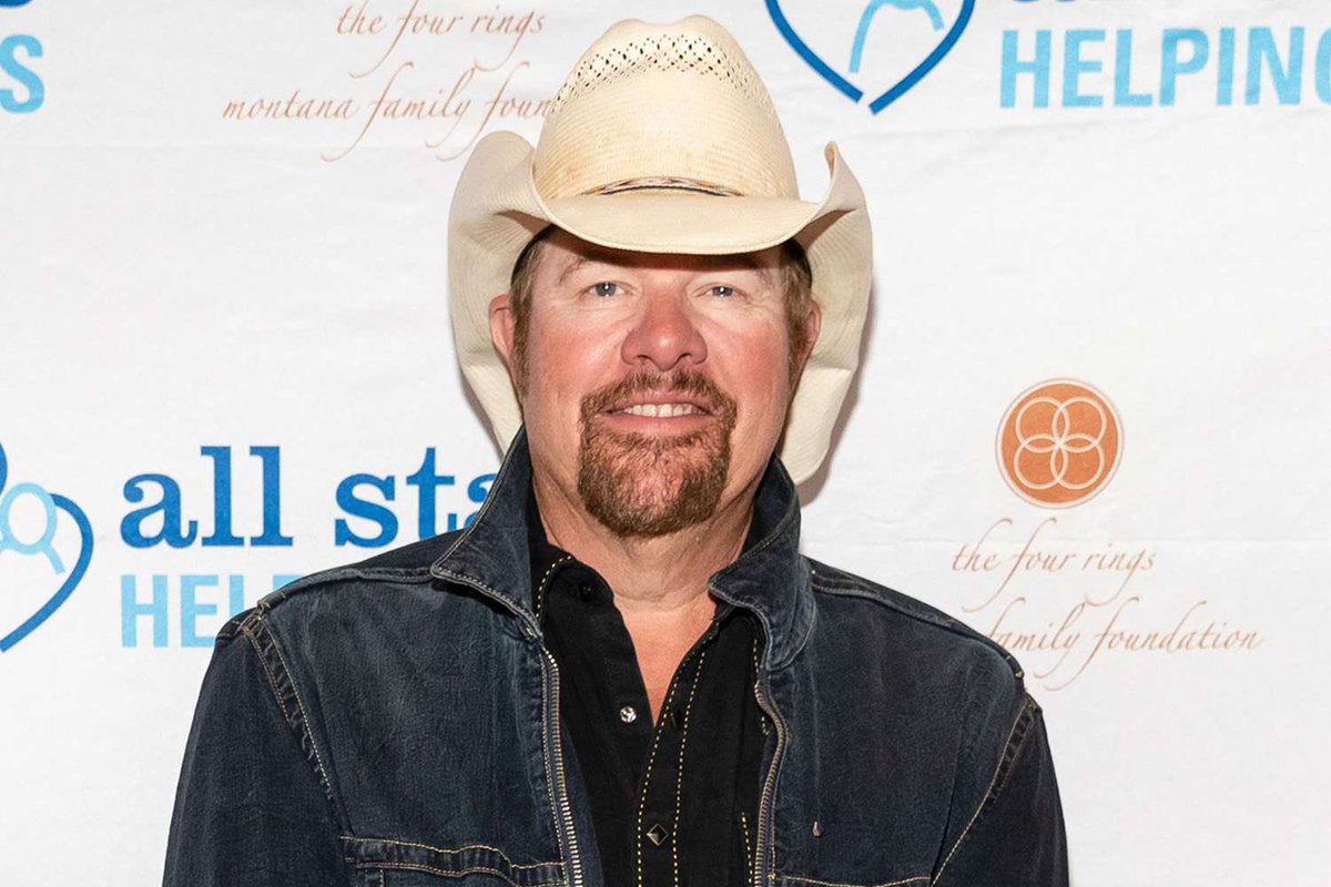 DailyLoud's tweet photo. Country music star Toby Keith has died at 62-years-old 🙏 https://t.co/b99EXzKs68