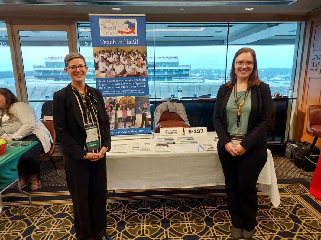 THPspeaks's tweet photo. Our thanks to @NotreDame for welcoming us to Career Fair Week last week! It was great to plant seeds for more #missionary #teachers to join a large group of ND alumni who have served w/ THP & at LCS in #Haiti! Thanks also to @CatholicVolNet for their support! #chooseservice https://t.co/wOPge0Ty9s