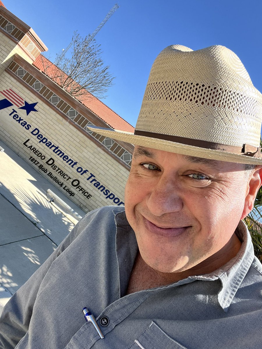 TeamGumball5's tweet photo. Burn the boats boys, we’ve landed in Laredo and we ain’t fucking leaving!
Goddam I love my job. #SewerRats #Infrastructure #TeamUnderground #WeLayPipe https://t.co/HqQAHw3q2c