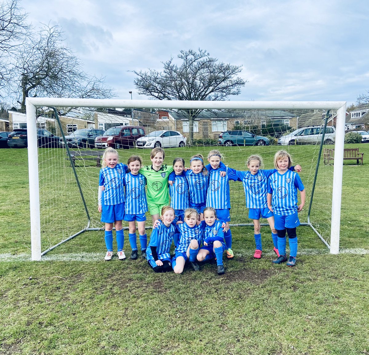 Home from the #IVW tour just in time to watch Kesgrave Kestrels Girls U9 Blues notch up their 2nd victory on the spin. A glorious outing for the @YardActBand kit in a 7-4 win. There’s My Utopia 👀 @HerGameToo 🫀 #UppaKestrels