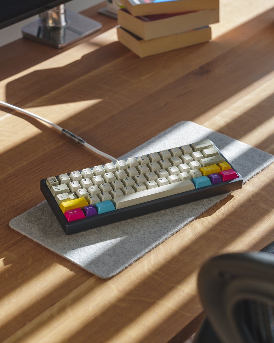 tylerkeyboard's tweet photo. SINGAKBD Unikorn.. finally! https://t.co/bAqqSVlf7w