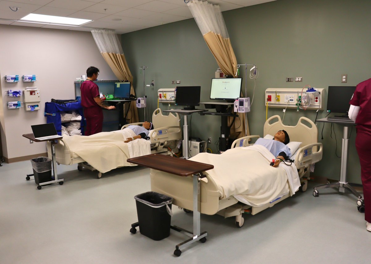 FSUFacilities's tweet photo. Take a tour of the newly completed nursing simulation lab and get a sneak peek of the evaluation and discussion space that is currently under construction!
π: Rogers Building
π«: @FSUNursing
#BuildingExcellence #FSU #FSUNursing #FSUCON #NursingLab #NursingEducation https://t.co/wTmXtFUQs0